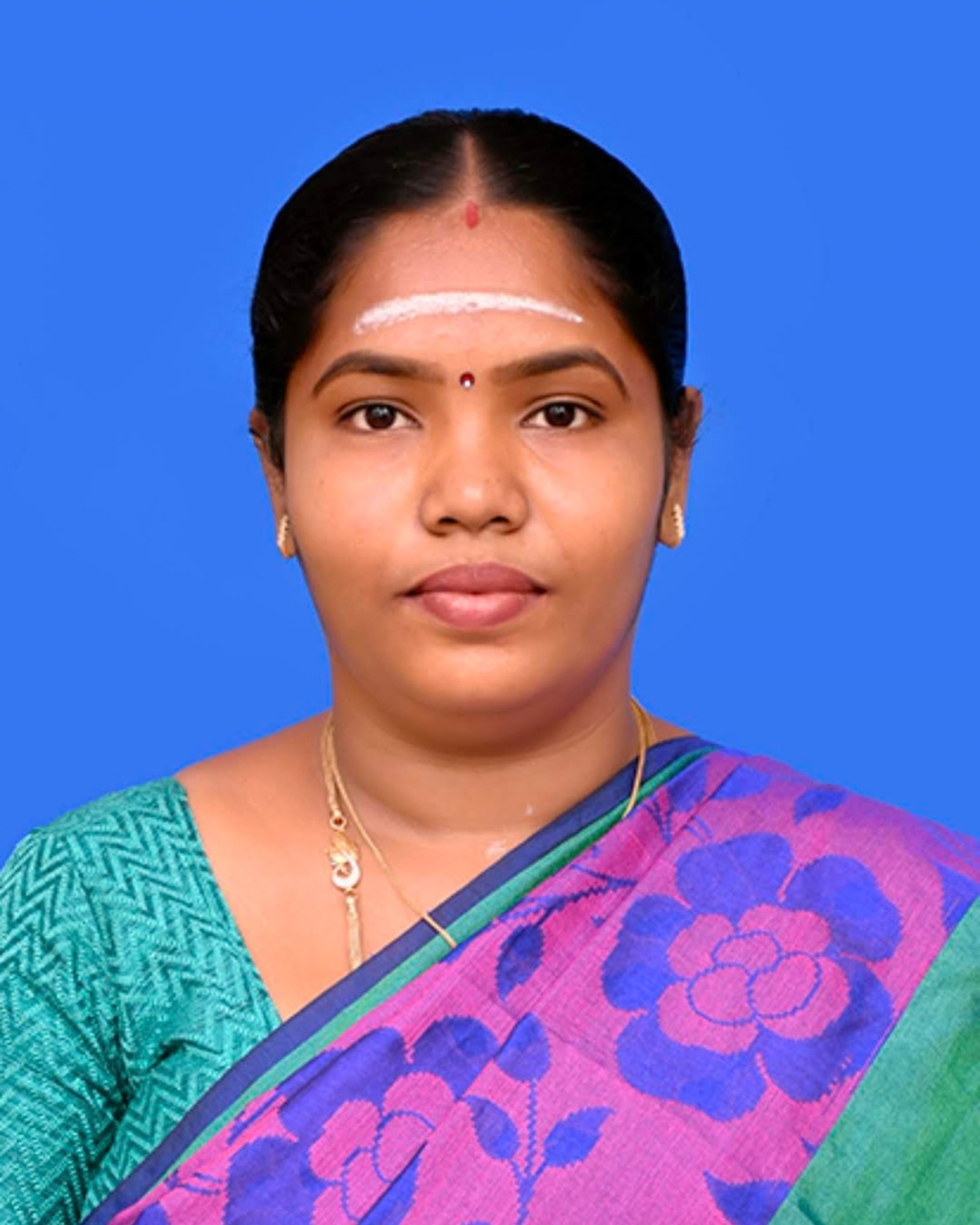 Ms. R Santhiya, Principal